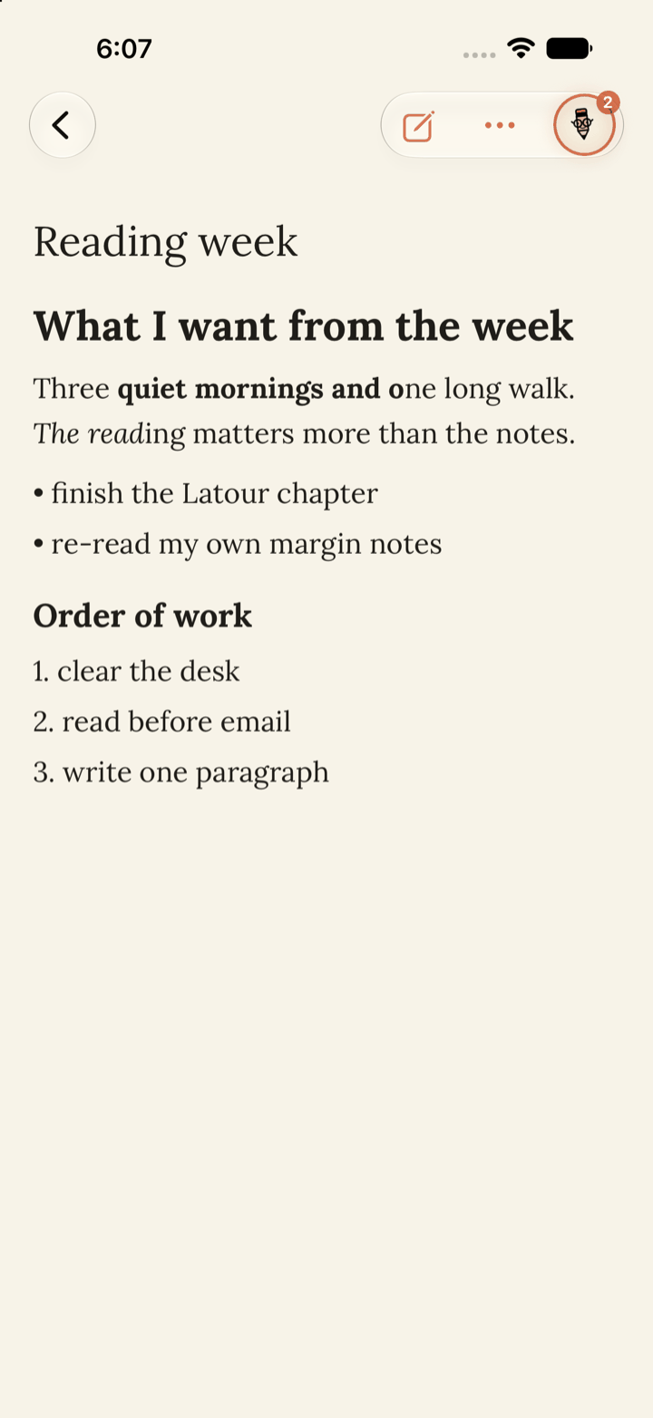 App preview: a note titled Reading week with a bold heading, a paragraph mixing bold and italic, a bulleted list and a numbered list. In the top corner, a small orb shows the Focus pencil with a badge reading 2.